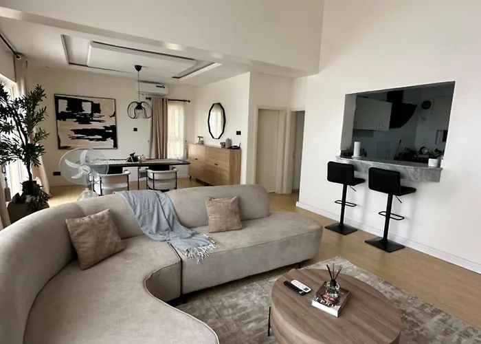 Cozy Modern 3 Bedroom Penthouse Lekki