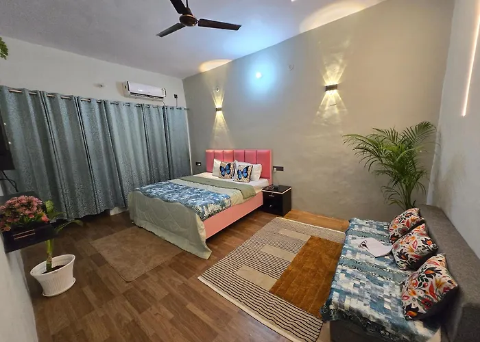 Varanasi Soulscape -Tajside Retreat