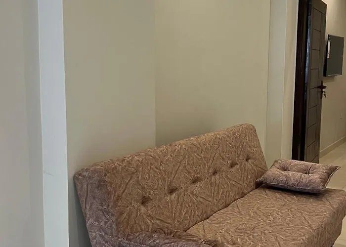 Studio Apartment In Dha Phase 7 Karatschi