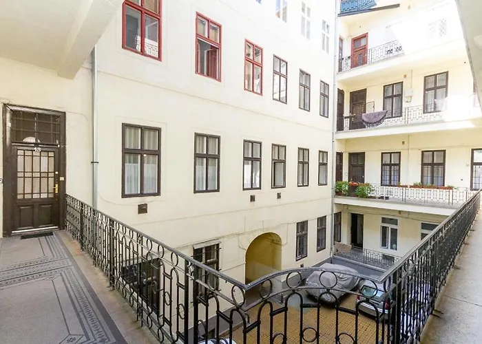 3Bdr Spacious Stay Getaway Suite By Nw Budapest