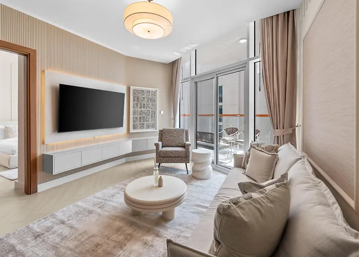 Cozy Retreat 1Bedroom On The Business Bay Canal By Suiteable Interiors Dubai