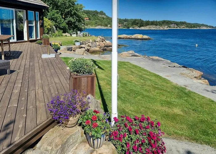 Seaside Cabin With Views Of Nordfjorden Mandal