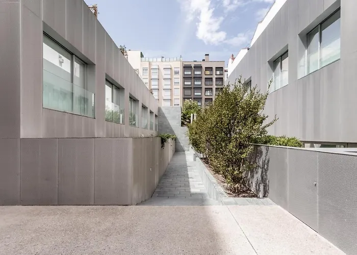 Wamba - 1 Bedroom In Goya Madrid
