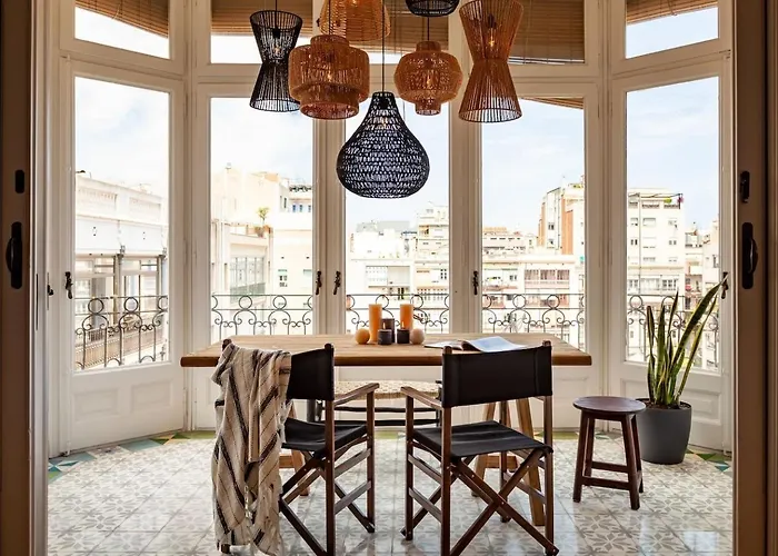 Atins - 2 Bedrooms In Eixample Dreta Barcelona