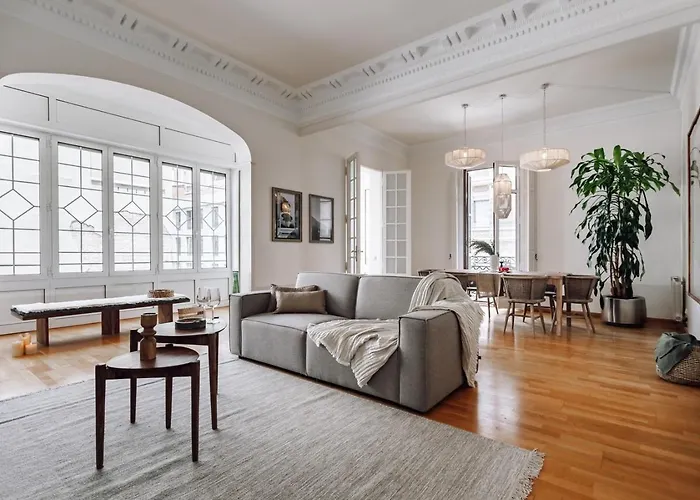 Vico - 4 Bedrooms And Office In Eixample Dreta Barcelona