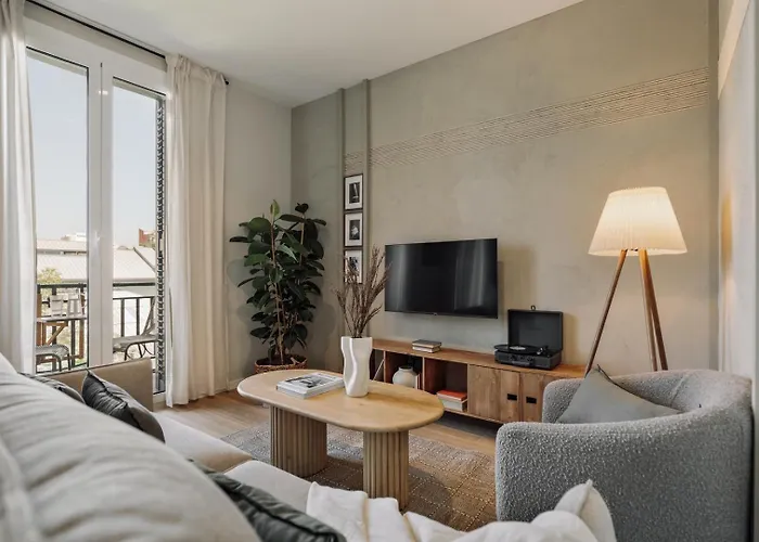 Atitlan - 3 Bedrooms, Office And Balcony In Eixample Esquerra Barcelona