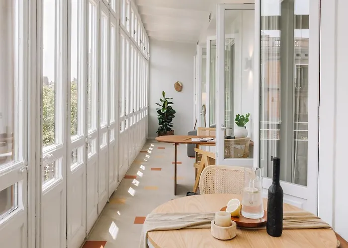 Senahu - 2 Bedrooms And Office In Eixample Dreta Barcelona