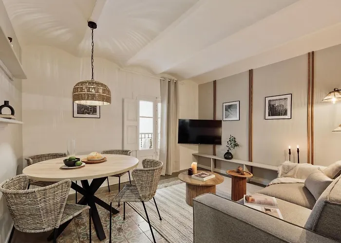 Poblet - 2 Bedrooms And Balcony In Poblenou Barcelona