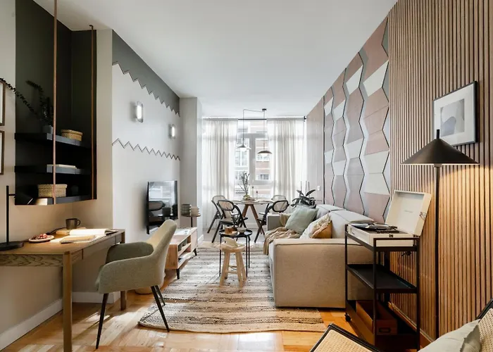 Serdar - 2 Bedrooms In Hispanoamerica Madrid
