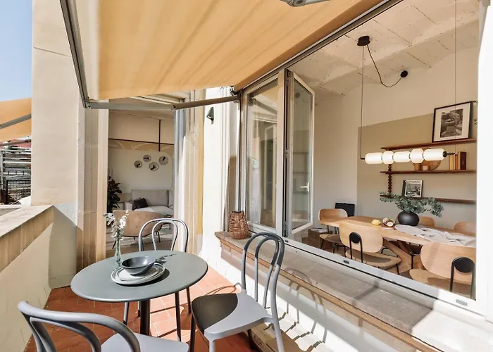 Solea - 3 Bedrooms And Balcony In Eixample Dreta Barcelona