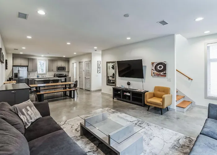 Villa Trendy 3 Bdr For 8 Heart Of Nash Near 5 Points Nashville