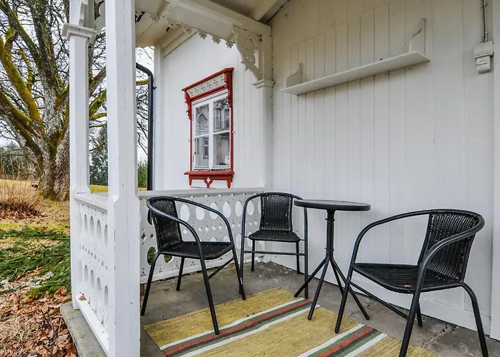 Nice Home In Arjaeng With Wifi