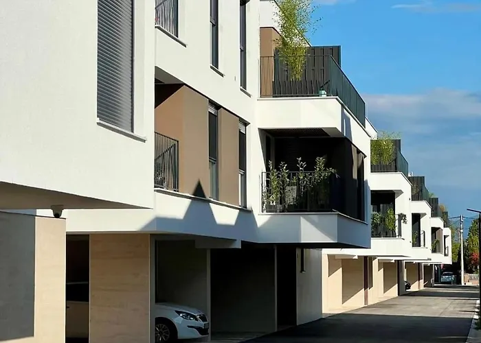 Apartments With Parking Space Zagreb - 23694