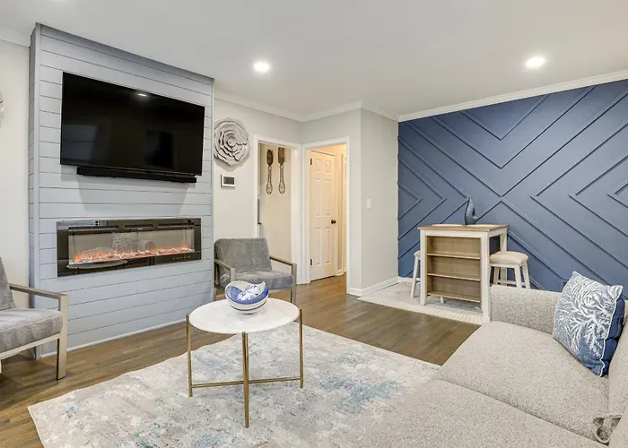 2 Mi To Midtown: Chic Apartment In Atlanta!