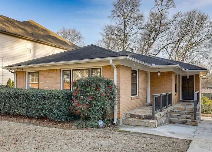 2 Mi To Midtown: Chic Apartment In Atlanta!