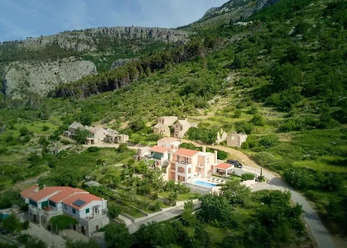 8910 Comfortable Holiday Residence Makarska
