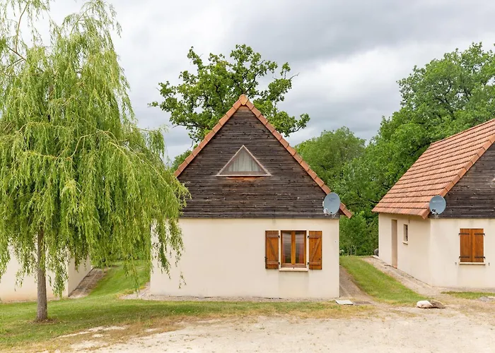 Villa Cozy Retreat With Shared Pool Lacapelle-Marival