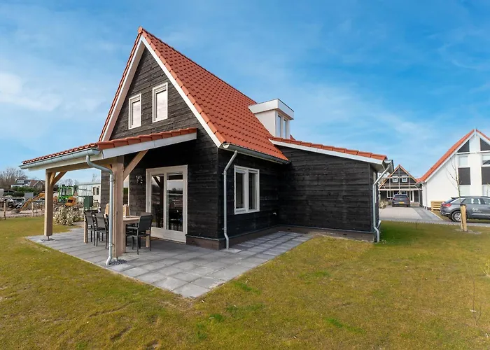 House Near Scherpenisse Beach With Garden