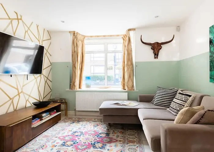 Ferienwohnung The Southwick Sanctuary - Large 6Bdr With Terrace London