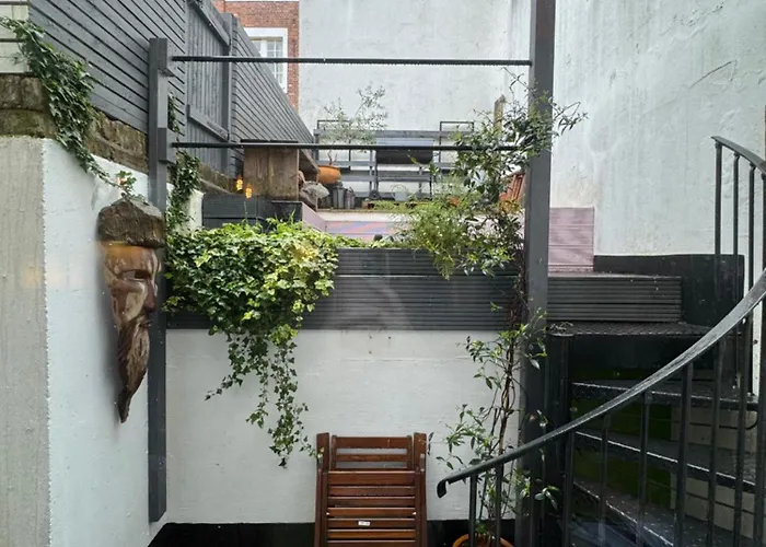 Beautiful 2Bd Lower Level Flat With Patio, Angel London