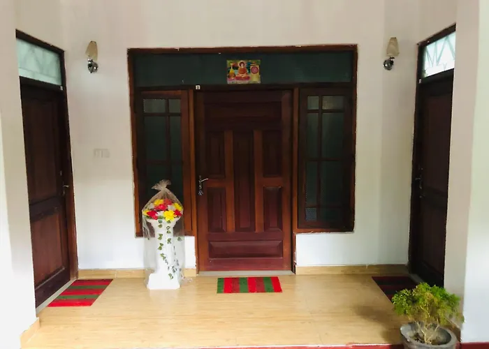 Visari Inn Ella