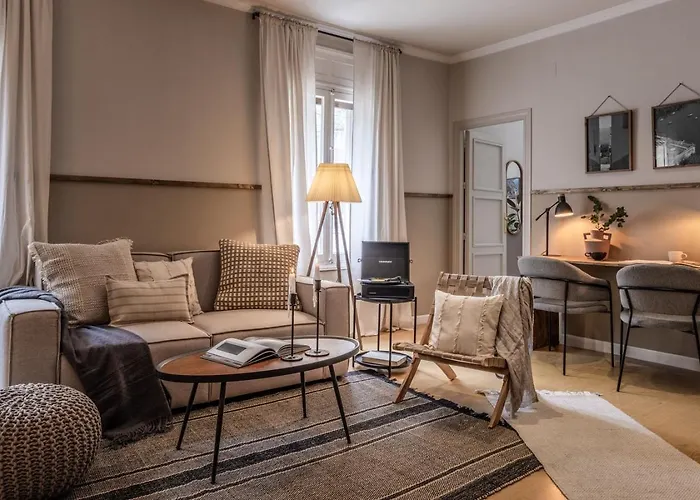 Aversa - 2 Bedrooms In Azca Madrid