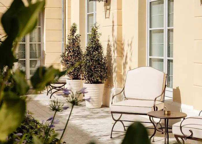 Hotel Les Lumieres - Relais & Chateaux Versailles