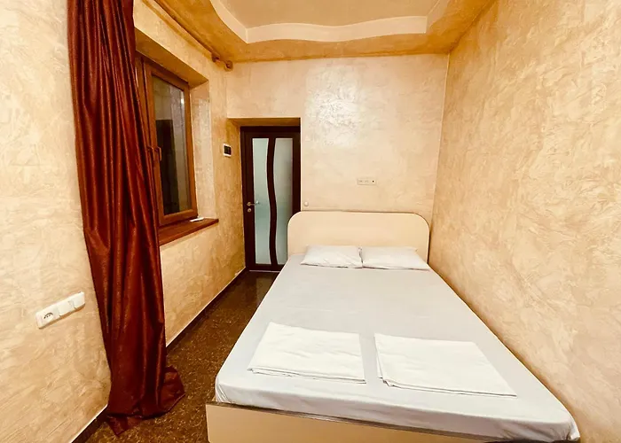 Luxury Apartment With Jacuzzi On Republic Square City Centre Erivan