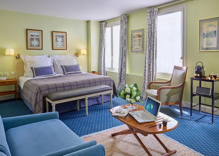 Hotel Relais Du Louvre Paris