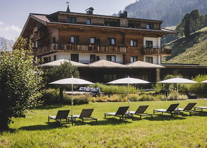 Ski&Bike Hotel Wiesenegg Saalbach-Hinterglemm
