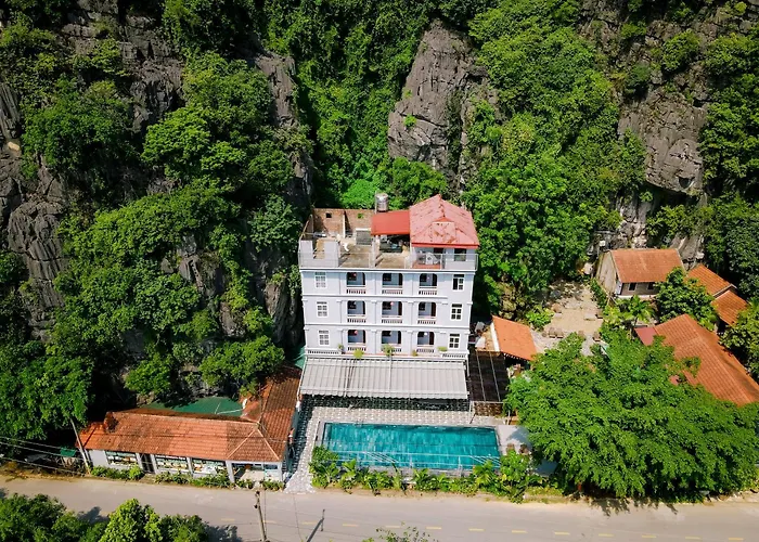 Tam Coc Lakeside Homestay Ninh Binh