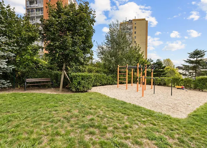 Air-Conditioned, 2 Room Apartment With Balcony, New Building Raca Pressburg
