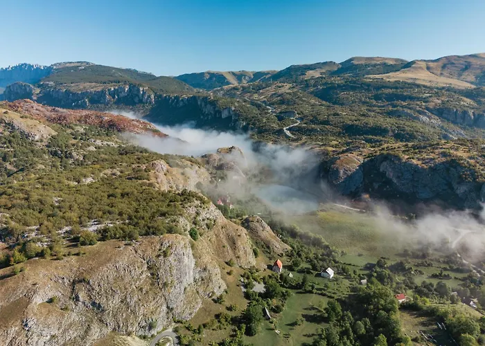 Villas Basovic Savnik