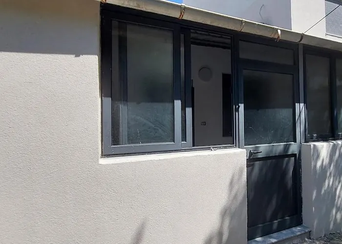 Villa House In Durrës