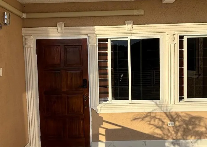 360 Rokview 1Br Sweet Home Kingston