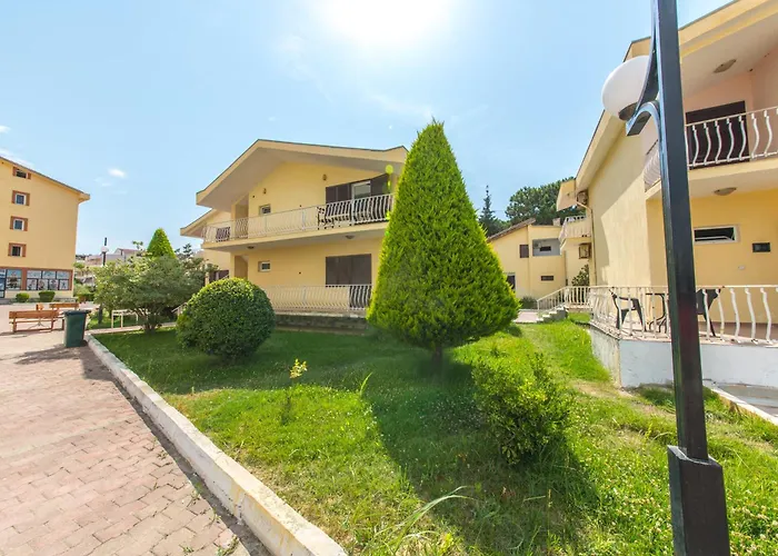 Kolaveri Resort Golem 