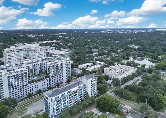 Large Corner 3 Bdrm Oasis Lake Eola Orlando
