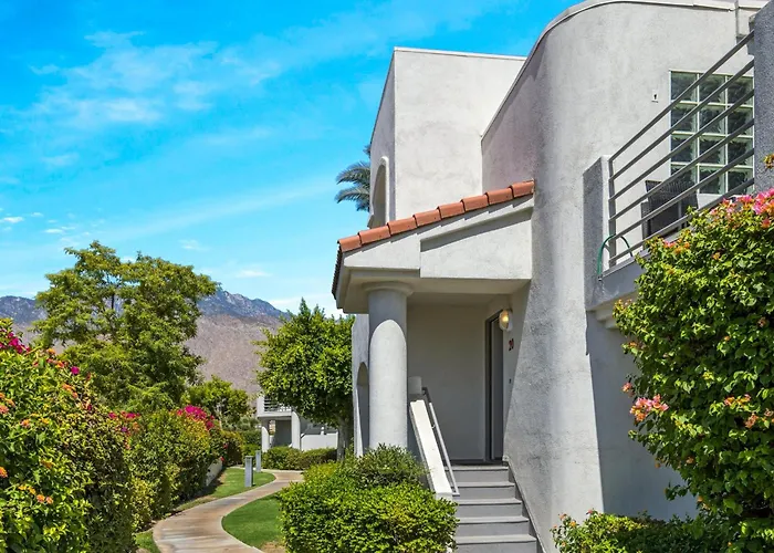 Villa Modern & Uncluttered Palm Springs