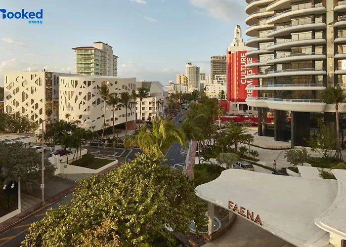 South Beach Luxury, 2 Bedroom, Across From Beach Miami Beach