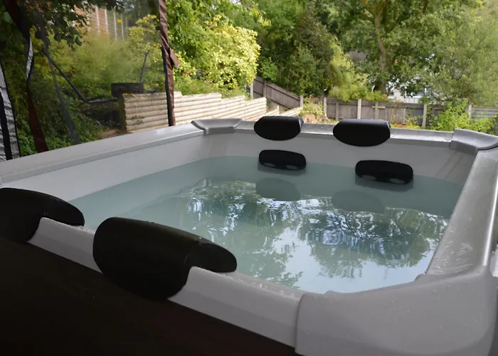 Villa Hot Tub Oasis By The Sea & Woods Swansea