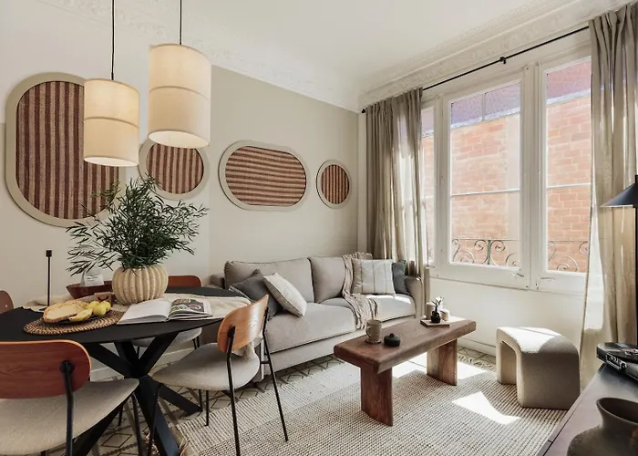Loma - 3 Bedrooms And Office In Eixample Esquerra Barcelona