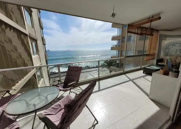 Spacious Apartment Overlooking The Sea Vina del Mar