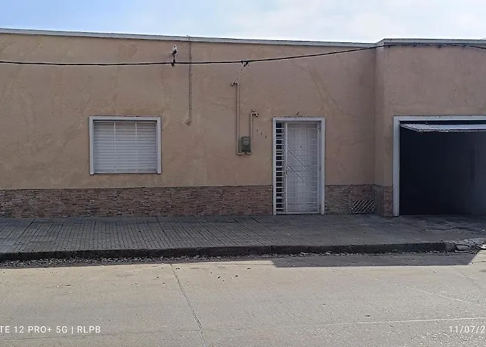 Casa Proxima A Zona Comercial Rivera