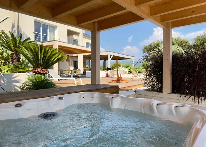 VillaSerenita Piscine chauffée, Jacuzzi, Ping-Pong, Pétanque Ajaccio 