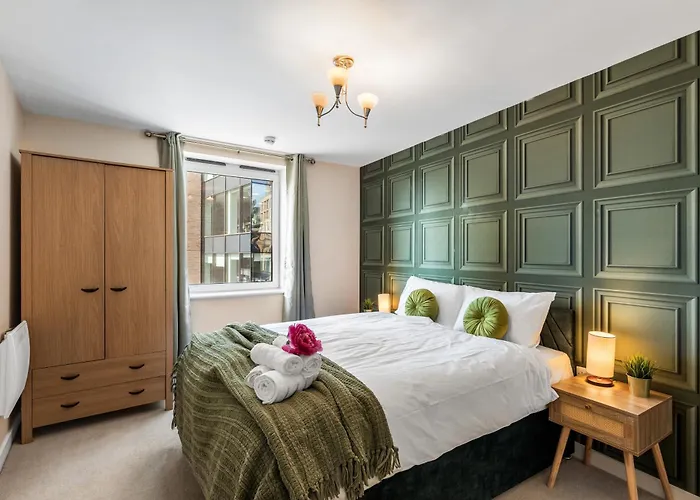 Luxury Apartment - Balcony - Prime Location - Sleeps 5 Hove