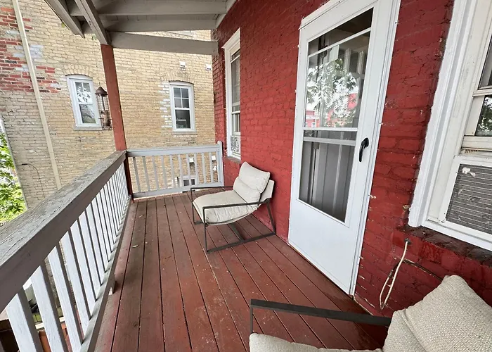 Nice Entire House With Private Parking Washington