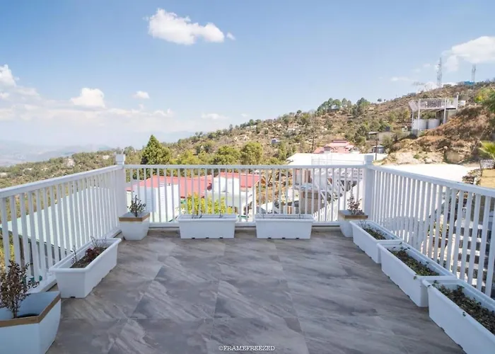 Plum Stays 4Bhk Villa In Ranikhet With Breakfast Jāmb