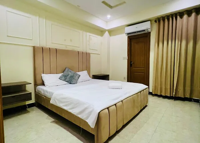The Green Edge Family - 2 Bed Full Apartment - Islamabad