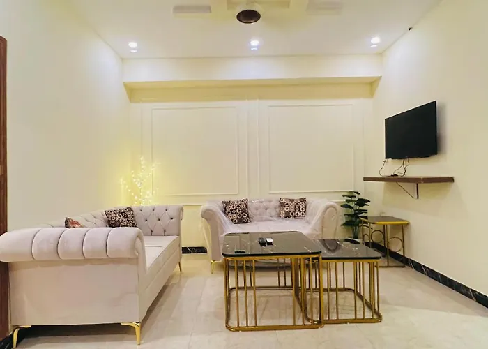 The Green Edge Family - 2 Bed Full Apartment - Islamabad