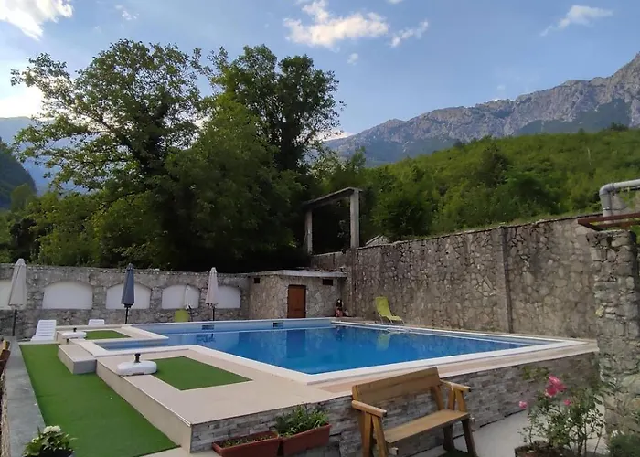 Villa Kuca Za Odmor Sa Bazenom Diva Grabovica Jablanica